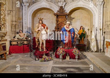 Salamanque, Espagne - 4 mars 2025 : œuvres d'art Religous exposées à la cathédrale de Salamanque Banque D'Images