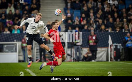 Sinsheim, Allemagne. 10 octobre 2025. Jonathan Burkard (DFB) Enes Mahmutovic (LUX) Allemagne - Luxembourg Deutschland - Luxembourg 10.10.2025 Copyright ( Banque D'Images