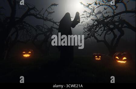 Scène d'Halloween sombre et étrange avec Une figurine fantomatique debout au milieu de Jack-o'-lanternes brillantes dans Une forêt enfumée sous le clair de lune, créant Un et Spooky Banque D'Images