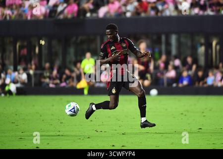 Fort Lauderdale, États-Unis. 11 octobre 2025. Jamal Thiaré (14 ans), attaquant du Atlanta United FC, court devant le ballon le 11 octobre 2025 au Chase Stadium de Fort Lauderdale, en Floride. (Photo de JC Ruiz/Sipa USA) crédit : Sipa USA/Alamy Live News Banque D'Images