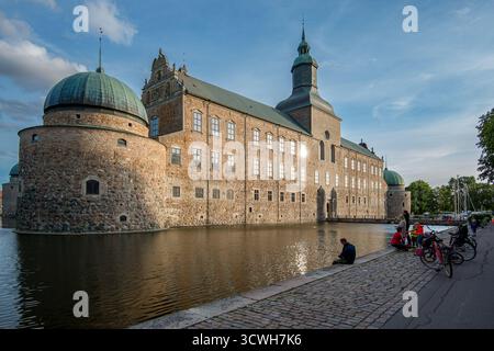 Le château de Vadstena a été construit par le roi Gustave Ier en 1545. Ce château Renaissance bien conservé abrite actuellement l'Opéra de l'Académie Vadstena Banque D'Images