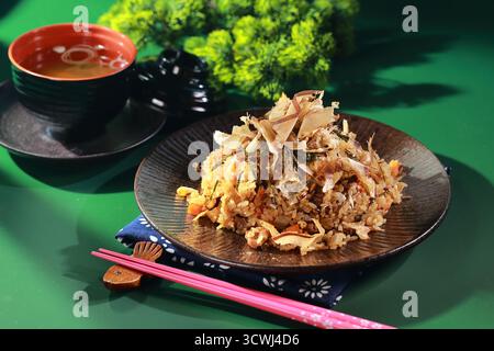 Riz frit au bœuf aux crevettes Sakura japonais (1) Banque D'Images