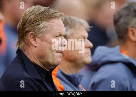 Amsterdam, pays-Bas. 12 octobre 2025. Ronald Koeman, des pays-Bas, lors du match de qualification pour la Coupe du monde de la FIFA 2026 opposant les pays-Bas et la Finlande au Johan Cruijff Arena le 12 octobre 2025 à Amsterdam, pays-Bas. (Crédit : Henk Jan Dijks/MTB-photo/Alamy Live News) crédit : MTB photo/Alamy Live News Banque D'Images