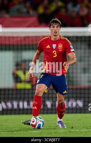 Elche, Espagne. 12 octobre 2025. ELCHE, ESPAGNE - 11 OCTOBRE : Robin le Normand d'Espagne et Atletico de Madrid court avec le ballon lors du match de qualification européenne de la Coupe du monde de la FIFA 2026 Groupe E entre l'Espagne et la Géorgie au stade Manuel Martinez Valero le 11 octobre 2025 à Elche, Espagne. (Photos de Francisco Macia/photo Players images/Magara Press) crédit : Magara Press SL/Alamy Live News Banque D'Images