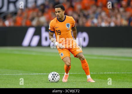 Amsterdam, pays-Bas. 12 octobre 2025. Justin Kluivert, des pays-Bas, lors du match de qualification pour la Coupe du monde de la FIFA 2026 opposant les pays-Bas et la Finlande au Johan Cruijff Arena le 12 octobre 2025 à Amsterdam, pays-Bas. (Crédit : Henk Jan Dijks/MTB-photo/Alamy Live News) crédit : MTB photo/Alamy Live News Banque D'Images
