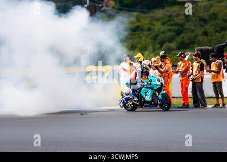 Cascais, Lisbonne, Portugal. 12 octobre 2025. Tito Rabat en action lors de la WorldSBK Championship Race 2 sur le circuit d'Estoril, Portugal, le 12 octobre 2025. (Crédit image : © Nuno Reisinho/ZUMA Press Wire) USAGE ÉDITORIAL SEULEMENT ! Non destiné à UN USAGE commercial ! Crédit : ZUMA Press, Inc/Alamy Live News Banque D'Images