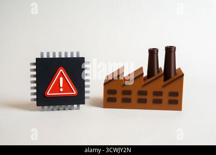 Un lot défectueux de puces à l'usine. Une erreur électronique critique a entraîné des dépenses ou des accidents de production. Vulnérabilité et cybersécurité. Banque D'Images