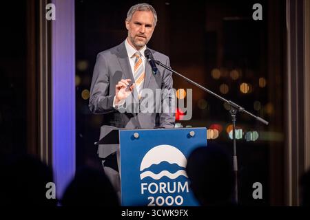Prague, République tchèque. 12 octobre 2025. Le premier adjoint au maire de Prague, Zdenek Hrib, prend la parole lors de l’ouverture de la 29ème Conférence du Forum 2000 à Prague, République tchèque, le 12 octobre 2025. Crédit : vit Simanek/CTK photo/Alamy Live News Banque D'Images
