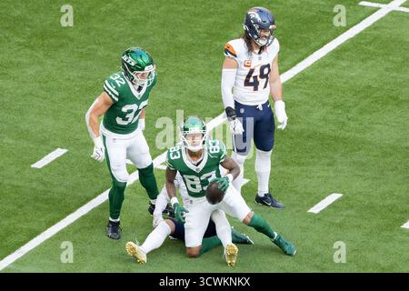 Tottenham Hotspur Stadium, Londres, Royaume-Uni. 12 octobre 2025. NFL UK Football, Denver Broncos versus New York jets ; Josh Reynolds, receveur des New York jets Wide après avoir attrapé une réception crédit : action plus Sports/Alamy Live News Banque D'Images