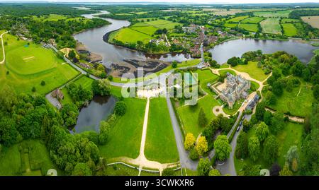 Vue aérienne de Beaulieu, un village situé à l'extrémité sud-est de la New Forest dans le Hampshire, en Angleterre, qui abrite le National Motor Museum Banque D'Images