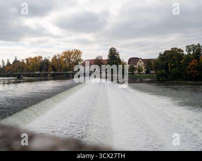 Allemagne, Bavière, Munich, château de Neschwanstein, petite ville de Landsberg am Lech, paysages d'automne et photos de la ville. Mairie, parc, surf, Oktoberfe Banque D'Images