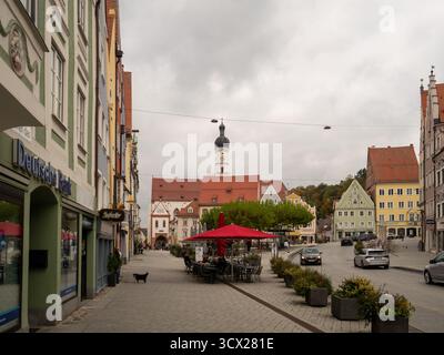 Allemagne, Bavière, Munich, château de Neschwanstein, petite ville de Landsberg am Lech, paysages d'automne et photos de la ville. Mairie, parc, surf, Oktoberfe Banque D'Images