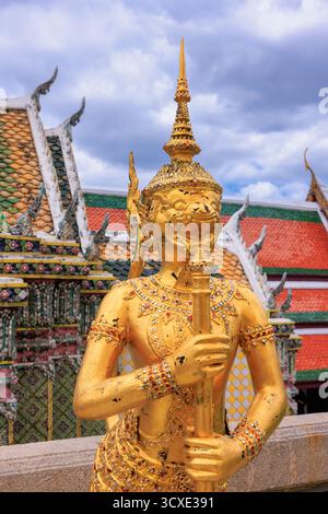 Statue d'un gardien, Grand Palais Royal, Bangkok, Thaïlande Banque D'Images