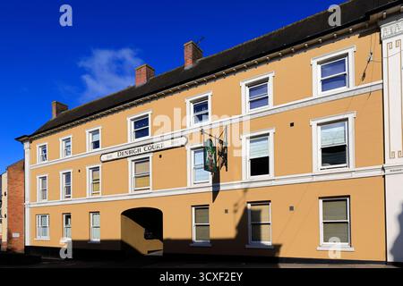 Vue de Denbigh court, High Street Lutterworth Town, Leicestershire, Angleterre, Royaume-Uni Banque D'Images