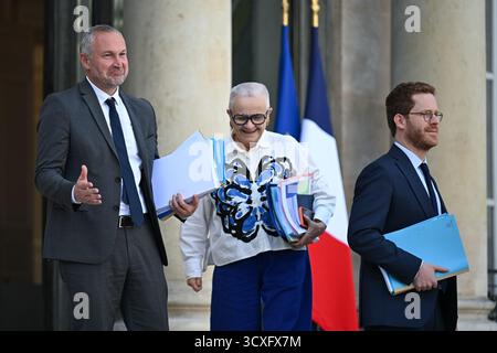 Paris, France. 14 octobre 2025. M. Laurent Panifous, chargé des relations avec le Parlement Mme Françoise Gatel, ministre de l'aménagement du territoire et de la décentralisation, et M. David Amiel, ministre auprès du ministre de l'action publique et des comptes, chargé de la fonction publique et de la réforme de l'État, lors de la réunion du Conseil des ministres du 14 octobre 2025. - 14/10/2025 - France/Ile-de-France (région)/Paris - Julien Mattia/le Pictorium crédit : LE PICTORIUM/Alamy Live News Banque D'Images