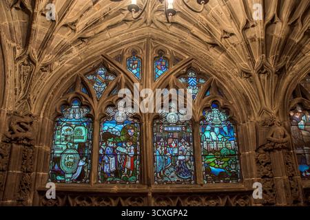 Fondation du Collège Eton par le roi Henry VI et sceau du Collège Eton sur la gauche Banque D'Images