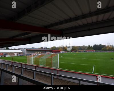 BRACKLEY, ANGLETERRE - 14 OCTOBRE : vue générale de St James Park, Brackley avant le match de replay de qualification de la FA Cup 4th Round entre Brackley Town et Woking à St James Park, Brackley, le 14 octobre 2025 à Brackley, Royaume-Uni. (Photo de Mitch Davidson/Brackley Town FC via Alamy Live News) Banque D'Images
