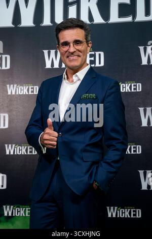 Wicked Premiere, Madrid, Espagne - 08 Oct 2025 Luis Rodera assiste à Wicked Premiere au Nuevo Teatro Alcala le 08 octobre 2025 à Madrid, Espagne crédit : Miguel Escavias/Alfa images/Alamy Live News crédit : Miguel Escavias/Alfa images/Alamy Live News crédit : Miguel Escavias/Alfa images Madrid Nuevo Teatro Alcala Madrid Spain Copyright : x x2025xMiguelxEscavias/AlfaxImagesx Banque D'Images