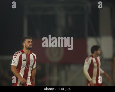 BRACKLEY, ANGLETERRE - 14 OCTOBRE : Kyle Morrison de Brackley Town lors du match de replay de qualification de la 4e ronde de la FA Cup entre Brackley Town et Woking au St James Park, Brackley, le 14 octobre 2025 à Brackley, Royaume-Uni. (Photo de Mitch Davidson/Brackley Town FC via Alamy Live News) Banque D'Images