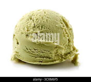 Glace Pistache écope isolé sur fond blanc Banque D'Images