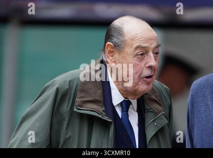 Lord Nicholas Soames de Fletching arrive à la messe de requiem pour l'ancien chef des forces armées, le maréchal Lord Guthrie, à la cathédrale de Westminster dans le centre de Londres. Date de la photo : mercredi 15 octobre 2025. Banque D'Images