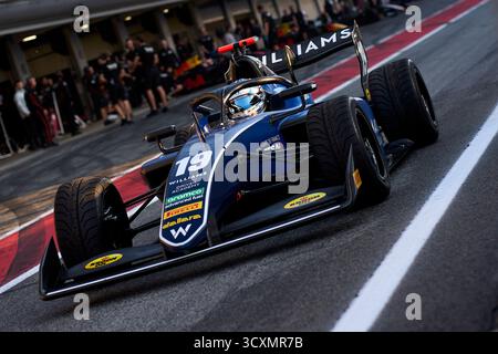 Montmelo, Espagne. 15 octobre 2025. BARCELONE, ESPAGNE - 15 OCTOBRE : le Français Alessandro Giusti et (19) MP Motorsport pilotent sur le Pitlane lors de la première journée des essais d'après-saison FIA de formule 3 sur le circuit de Barcelona Catalunya le 15 octobre 2025 à Barcelone, Espagne. (Photo de Pablo Rodriguez/Quality Sport images) crédit : QSP/Alamy Live News Banque D'Images