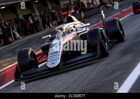 Montmelo, Espagne. 15 octobre 2025. BARCELONE, ESPAGNE - 15 OCTOBRE : Jin Nakamura du Japon et (16) Hitech TGR pilotent sur le Pitlane lors de la première journée des essais d'après-saison de formule 3 FIA sur le circuit de Barcelona Catalunya le 15 octobre 2025 à Barcelone, Espagne. (Photo de Pablo Rodriguez/Quality Sport images) crédit : QSP/Alamy Live News Banque D'Images