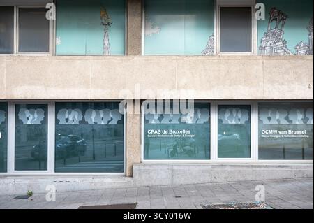 L'organisation gouvernementale CPAS pour le bien-être public et Médiateur pour l'énergie et les dettes, centre-ville de Bruxelles, Belgique 12 OCT 2025 Banque D'Images