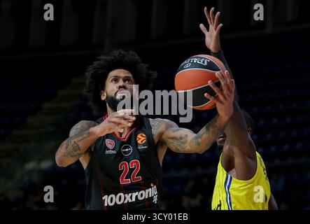 Belgrade, Serbie. 16 octobre 2025. Tyler Dorsey de l'Olympiacos lors du match de basket-ball Euroleague entre le Maccabi tel-Aviv et l'Olympiacos le 16 octobre. 2025. À Belgrade (Serbie). (Photo de Pedja Milosavljevic/STARSPORT ©) Banque D'Images