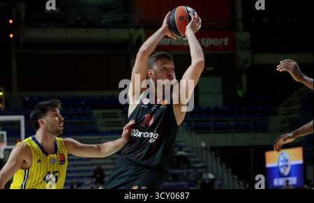 Belgrade, Serbie. 16 octobre 2025. Sasha Vezenkov de l'Olympiacos lors du match de basket-ball Euroleague entre le Maccabi tel-Aviv et l'Olympiacos le 16 octobre. 2025. À Belgrade (Serbie). (Photo de Pedja Milosavljevic/STARSPORT ©) Banque D'Images
