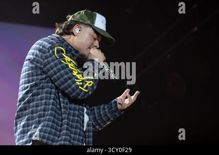 Le chanteur Miguel Cantos connu sous le nom de Saiko se produit lors de son concert à la Movistar Arena, le 15 octobre 2025, à Madrid, en Espagne. Banque D'Images