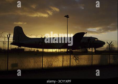 Monument du pont aérien à l'aéroport de Berlin-Tempelhof, l'aéroport historique du centre-ville dont le fonctionnement continu est dû au discours Banque D'Images
