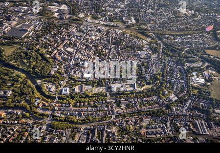 Vue aérienne, vue d'ensemble de la vieille ville, Église évangélique Sainte-Marie, Rathausstrasse, Jakobikirche, Lange Strasse, rivière Lippe, Lippstadt, Soest distric Banque D'Images