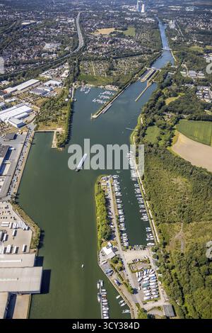 Vue aérienne, écluse Herne-Ost, zone industrielle Friedrich der grosse, bateaux à la jetée, amarrage place Automobilclub und Motorbootclub Castrop-Rauxel Banque D'Images