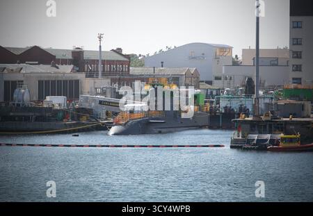 Un sous-marin d'attaque nucléaire de classe HMS Agamemnon Astute accosté à Barrow-in-Furness dans le Cumbria, en Angleterre. BAE Systems est responsable du développement Banque D'Images