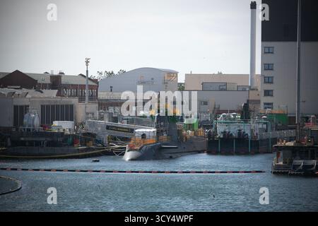 Un sous-marin d'attaque nucléaire de classe HMS Agamemnon Astute accosté à Barrow-in-Furness dans le Cumbria, en Angleterre. BAE Systems est responsable du développement Banque D'Images