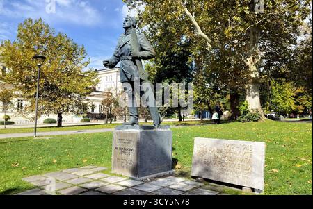 Aviators Monument, un hommage aux pilotes bulgares tombés au combat, créé par Georgi Kotsev et érigé en 1941, dans le jardin Kliment Ohridski, Sofia, Bulgarie Banque D'Images