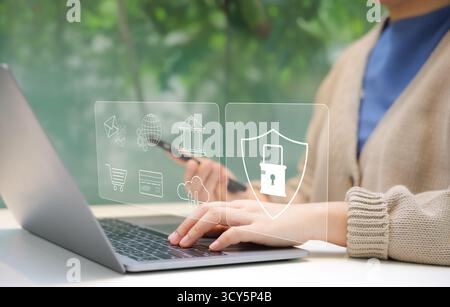 Concept de gestion de la cybersécurité et de protection des données. Présentant une interface de gestion de la cybersécurité avec des icônes représentant des données sécurisées, stor cloud Banque D'Images