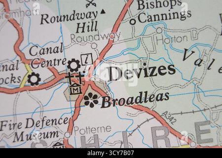 Devizes - Angleterre, Royaume-Uni carte atlas couleur nom de la ville de la région Banque D'Images