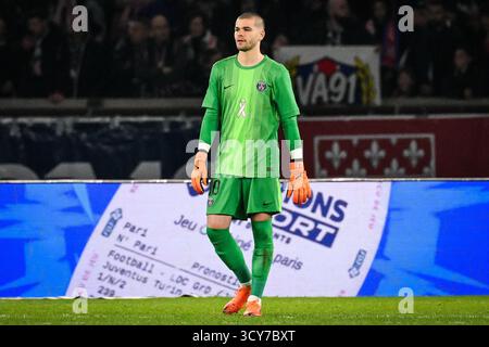 Paris, France, France. 17 octobre 2025. Lucas CHEVALIER du PSG lors du match de Ligue 1 entre le Paris Saint-Germain (PSG) et le RC Strasbourg au stade du Parc des Princes le 17 octobre 2025 à Paris. (Crédit image : © Matthieu Mirville/ZUMA Press Wire) USAGE ÉDITORIAL SEULEMENT ! Non destiné à UN USAGE commercial ! Banque D'Images