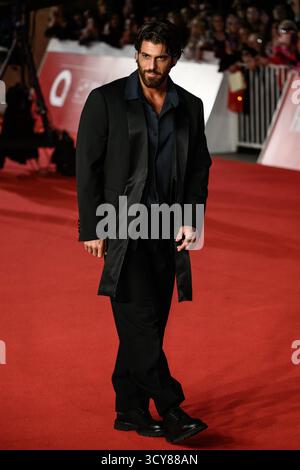 Rome, Italie. 17 octobre 2025. CAN Yaman assiste au tapis rouge « Sandokan » lors du 20e Festival du film de Rome à l'Auditorium Parco della Musica à Rome (Italie), le 17 octobre 2025. Crédit : Insidefoto/Alamy Live News Banque D'Images