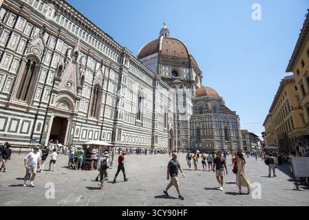 Piazza del Duomo, Cathédrale Santa Maria del Fiore, Florence, Toscane, Italie Banque D'Images