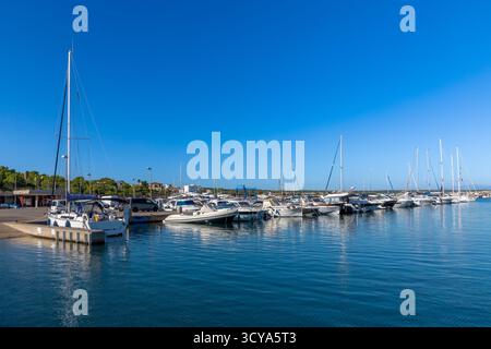 Port de Colonia de Sant Pere, Baie d'Alcudia, Île de Majorque, Espagne Banque D'Images
