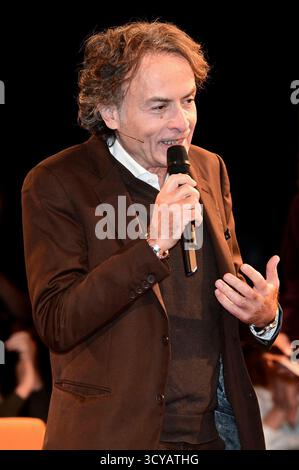 Giovanni di Lorenzo BEI der Aufzeichnung der Radio Bremen Talkshow 3 nach 9 im Studio an der Schlachte. Brême, 17.10.2025 *** Giovanni di Lorenzo lors de l'enregistrement du talk-show de Radio Brême 3 nach 9 dans le studio du Schlachte Brême, 17 10 2025 Foto :Xn.xHeuselx/xFuturexImagex 3nach9 5001 Banque D'Images