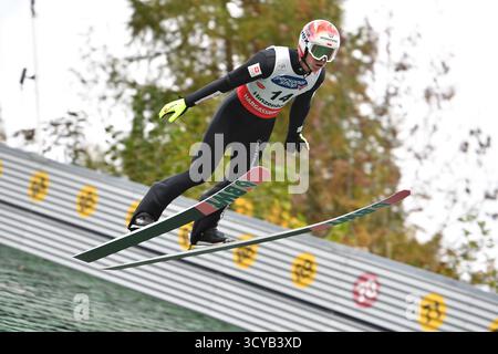 Eferding, Autriche. 18 octobre 2025. EFERDING, AUTRICHE - 18 OCTOBRE : Pawel Wasek de Pologne participe au HS 90 féminin à la Coupe du monde de saut à ski Viessmann FIS Hinzenbach à Energie AG Skisprungarena le 18 octobre 2025 à Eferding, Autriche 251018 SEPA 24 030 - 20251018 PD4436 crédit : APA-PictureDesk/Alamy Live News Banque D'Images
