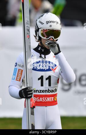 Eferding, Autriche. 18 octobre 2025. EFERDING, AUTRICHE - 18 OCTOBRE : Enej Faletic de Slovénie participe au HS 90 féminin à la Coupe du monde de saut à ski Viessmann FIS Hinzenbach à Energie AG Skisprungarena le 18 octobre 2025 à Eferding, Autriche 251018 SEPA 24 113 - 20251018 PD6710 crédit : APA-PictureDesk/Alamy Live News Banque D'Images