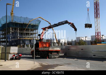 Séville, le 8 octobre 2025. Rapport de construction de logements à Palmas Altas. Photo : Manuel Olmedo. Archsev. Crédit : album / Archivo ABC / Manuel Olmedo Banque D'Images
