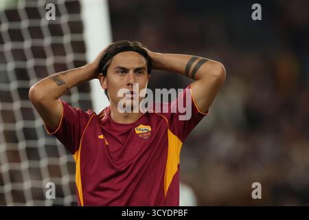 Rome, Latium, Italie. 18 octobre 2025. Paulo Dybala de Roma réagit pendant le match de Serie A AS Roma - Inter FC Stadio Olimpico le 17 octobre 2025 à Rome, Italie pendant le match de Serie A AS Roma - Inter FC Stadio Olimpico le 17 octobre 2025 à Rome, Italie (crédit image : © Ciro de Luca/ZUMA Press Wire) USAGE ÉDITORIAL SEULEMENT ! Non destiné à UN USAGE commercial ! Banque D'Images