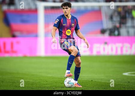 Barcelone, Espagne. 18 octobre 2025. Pau CUBARSI de Barcelone lors du championnat espagnol de football LaLiga entre le FC Barcelone et le Girona FC le 18 octobre 2025 à l'Estadi Olimpic Lluis Companys à Barcelone, Espagne - photo Sergio Ros/Matthieu Mirville/DPPI crédit : DPPI Media/Alamy Live News Banque D'Images