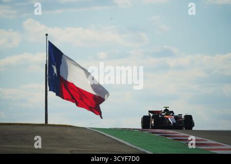 Austin, États-Unis. 18 octobre 2025. Le pilote britannique de McLaren Lando Norris participe à la séance de qualification pour le Grand Prix des États-Unis de formule 1, à Austin, Texas, aux États-Unis, Oct. 18, 2025. crédit : Wu Xiaoling/Xinhua/Alamy Live News Banque D'Images